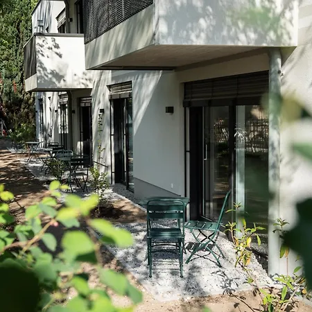 Blackhome Center Ξενοδοχείο με διαμερίσματα