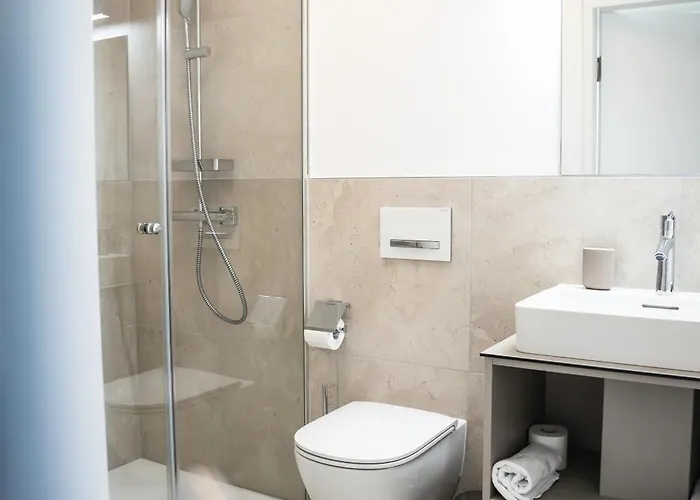 Aparthotel Blackhome Center 3*